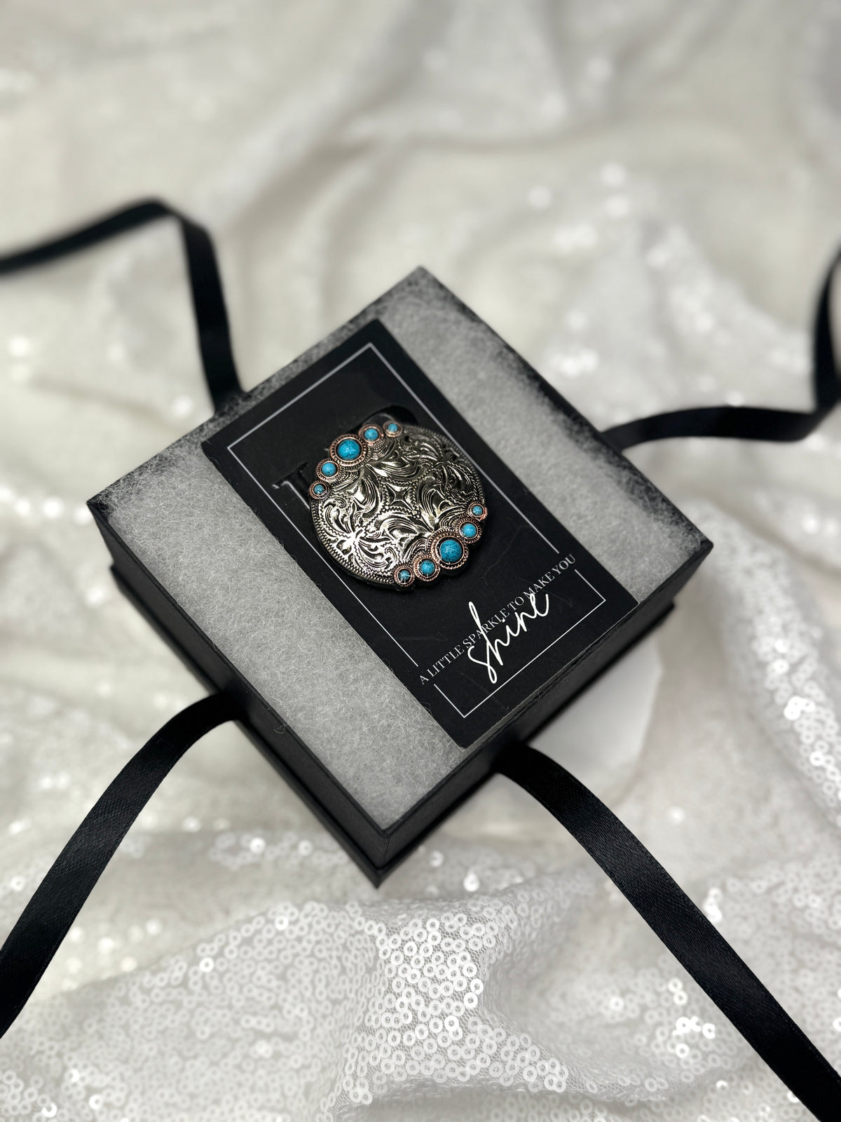 Silver Circle w/ Turquoise Dots Necktie Magnet 1041
