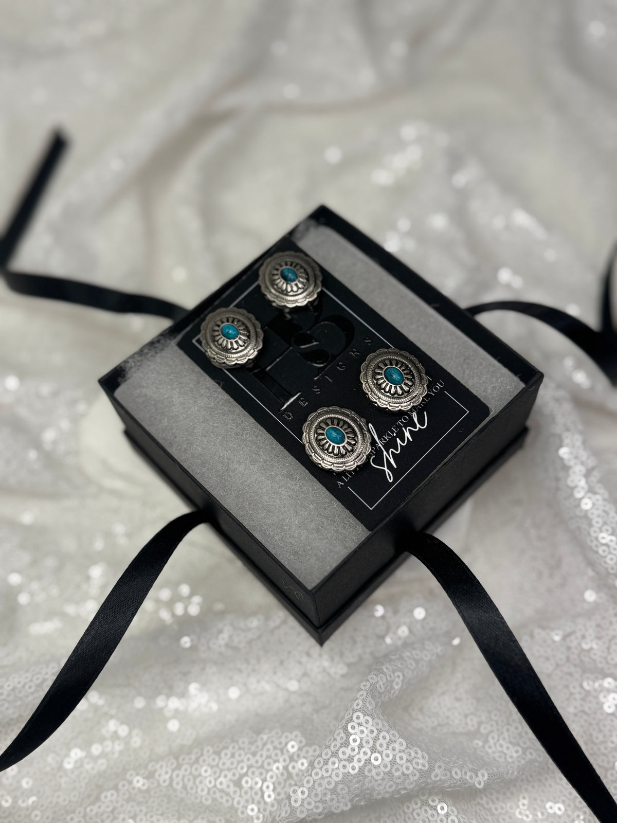 Antique Silver Oval w/ Turquoise Concho Number Magnets 1052