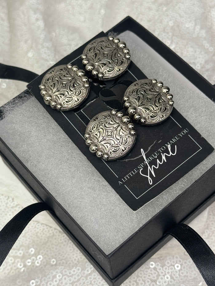 Antique Silver Circle w/ Dots Concho Number Magnets 1051