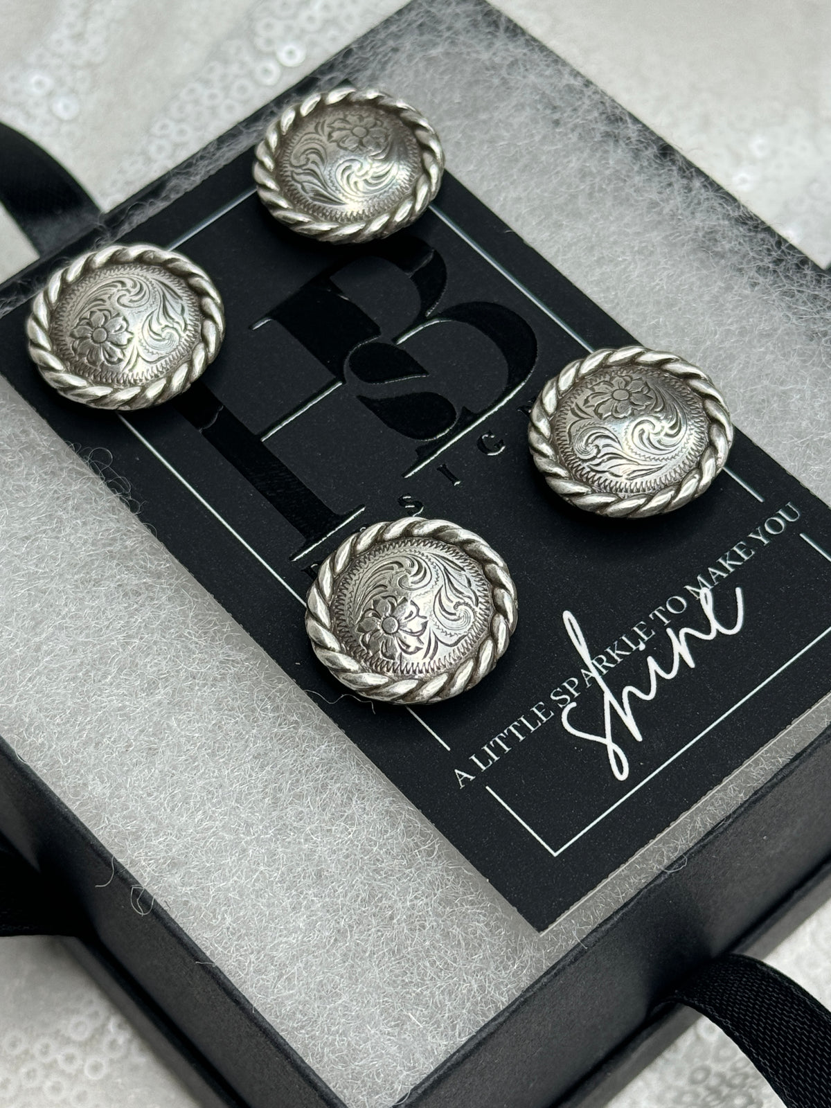 Antique Silver Classic Concho Number Magnets 1004