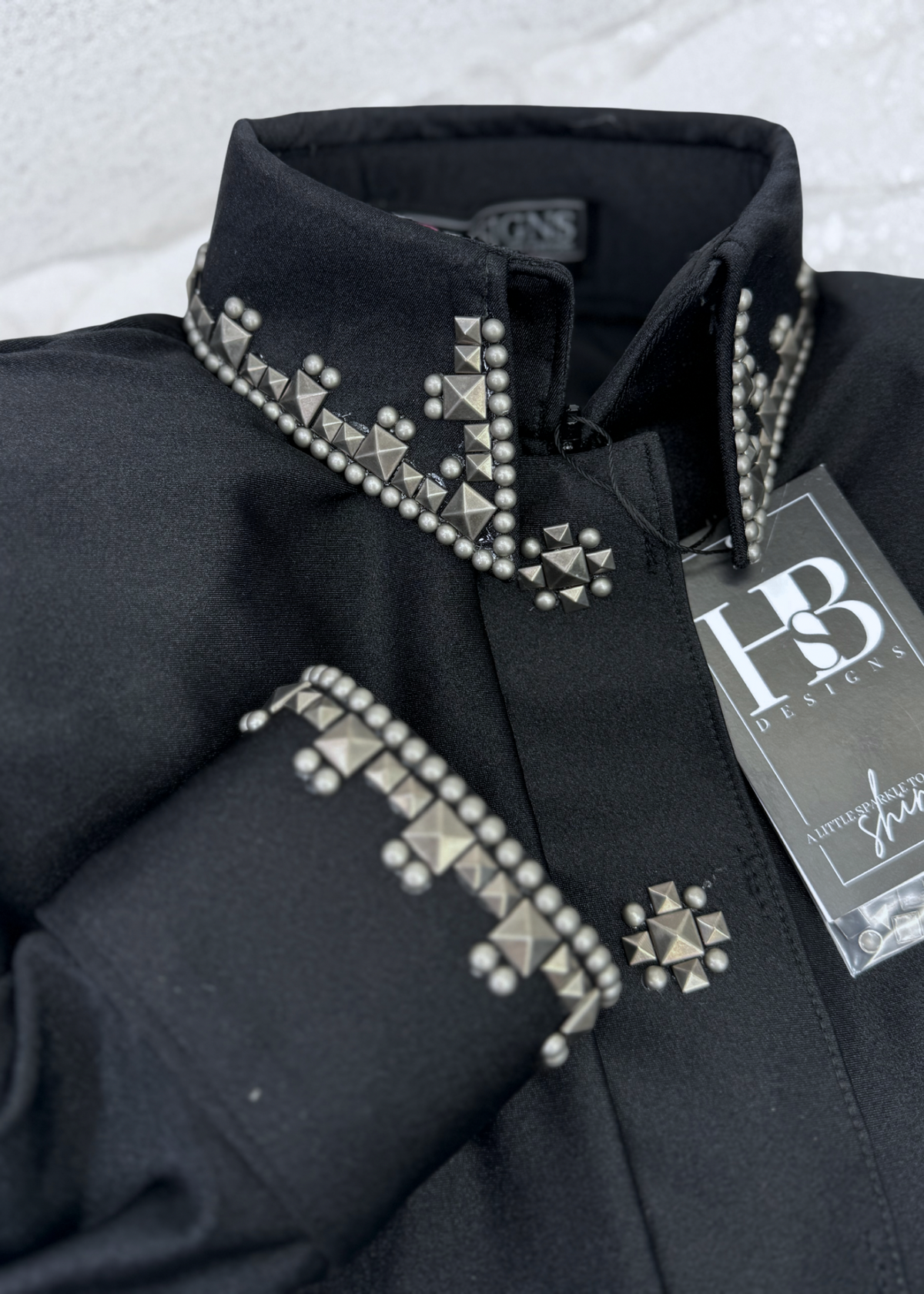 SIMPLY SOUTHWESTERN Black and Silver Day Shirt