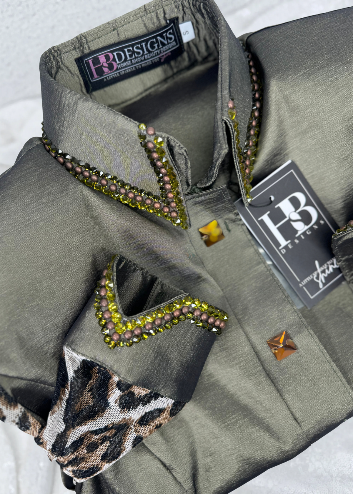 SIMPLY BREEZY Olive Grove w/ Leopard Stretch Taffeta Day Shirt