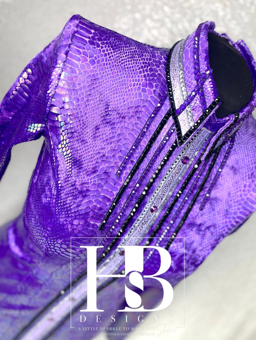 S/M/L Purple Snakeskin Back Zip Day Shirt