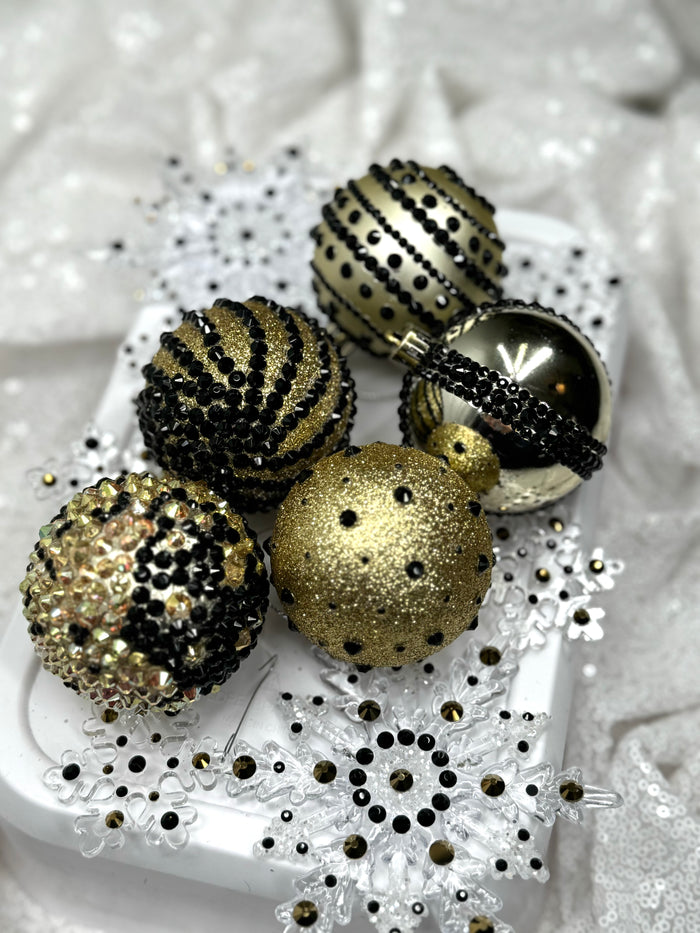 Black and Gold 12 Piece Ornament Set