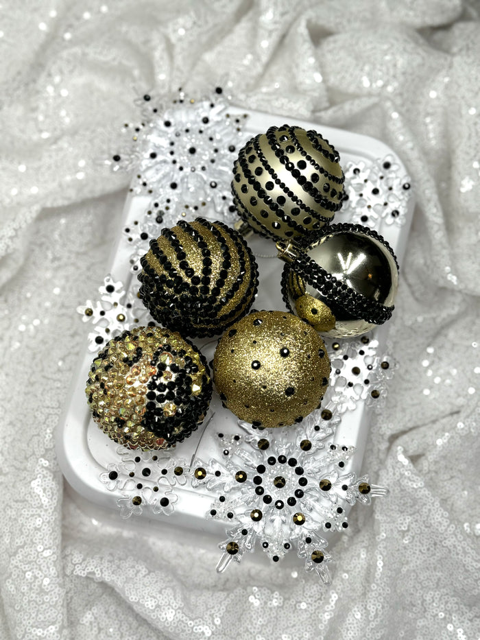 Black and Gold 12 Piece Ornament Set