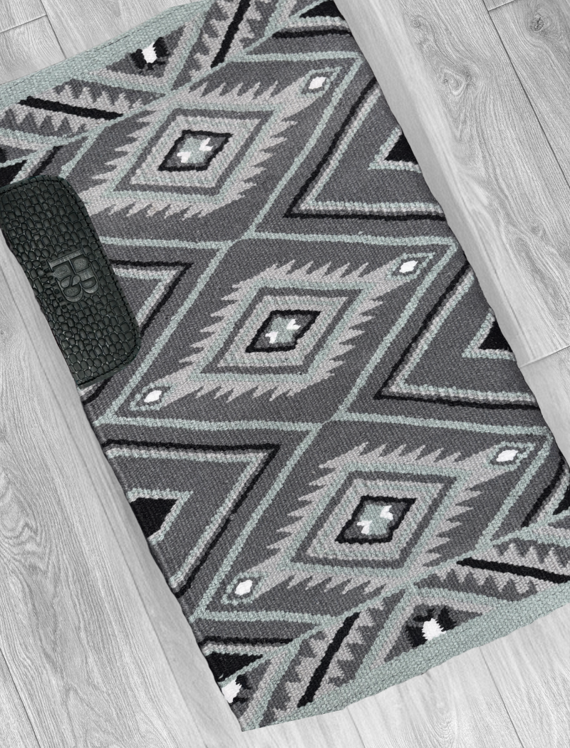 CHEYENNE Grey, Black, and White Premium Ranch Pad 1300