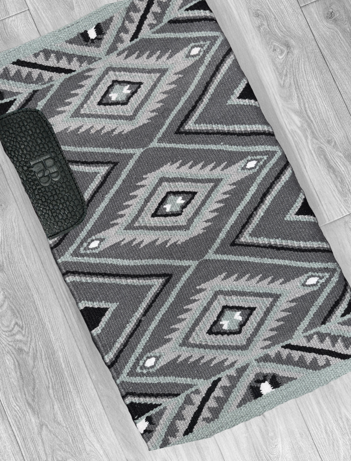 CHEYENNE Grey, Black, and White Premium Ranch Pad 1300