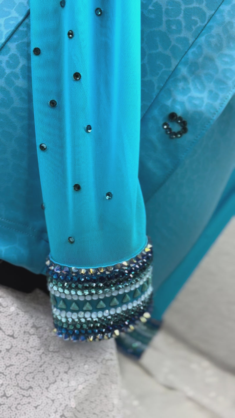 GLITZY BREEZY Turquoise Leopard Stretch Spandex Day Shirt